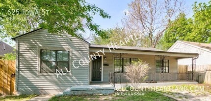 Building Photo - 625 Iowa St