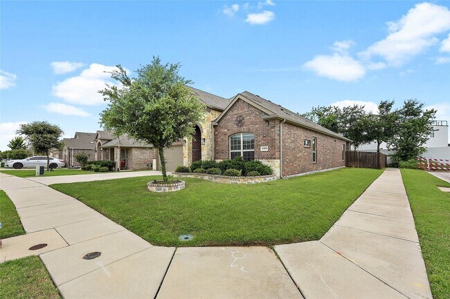 Foto del edificio - 4300 Lakeview Dr