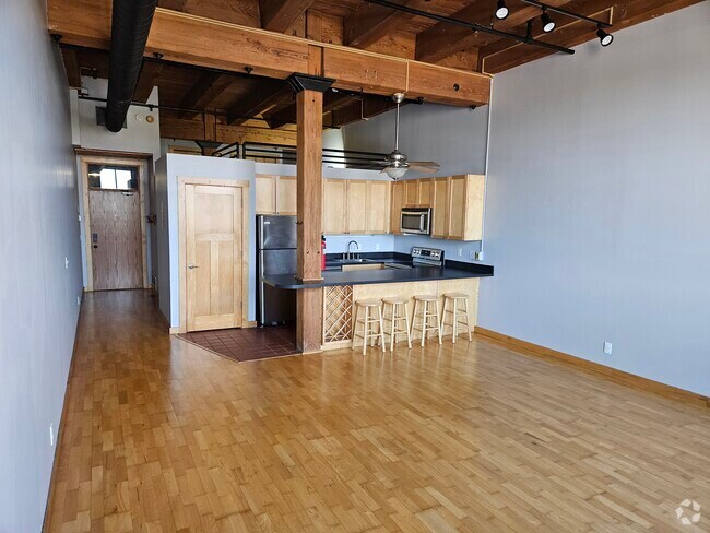 Building Photo - 289 5th St East