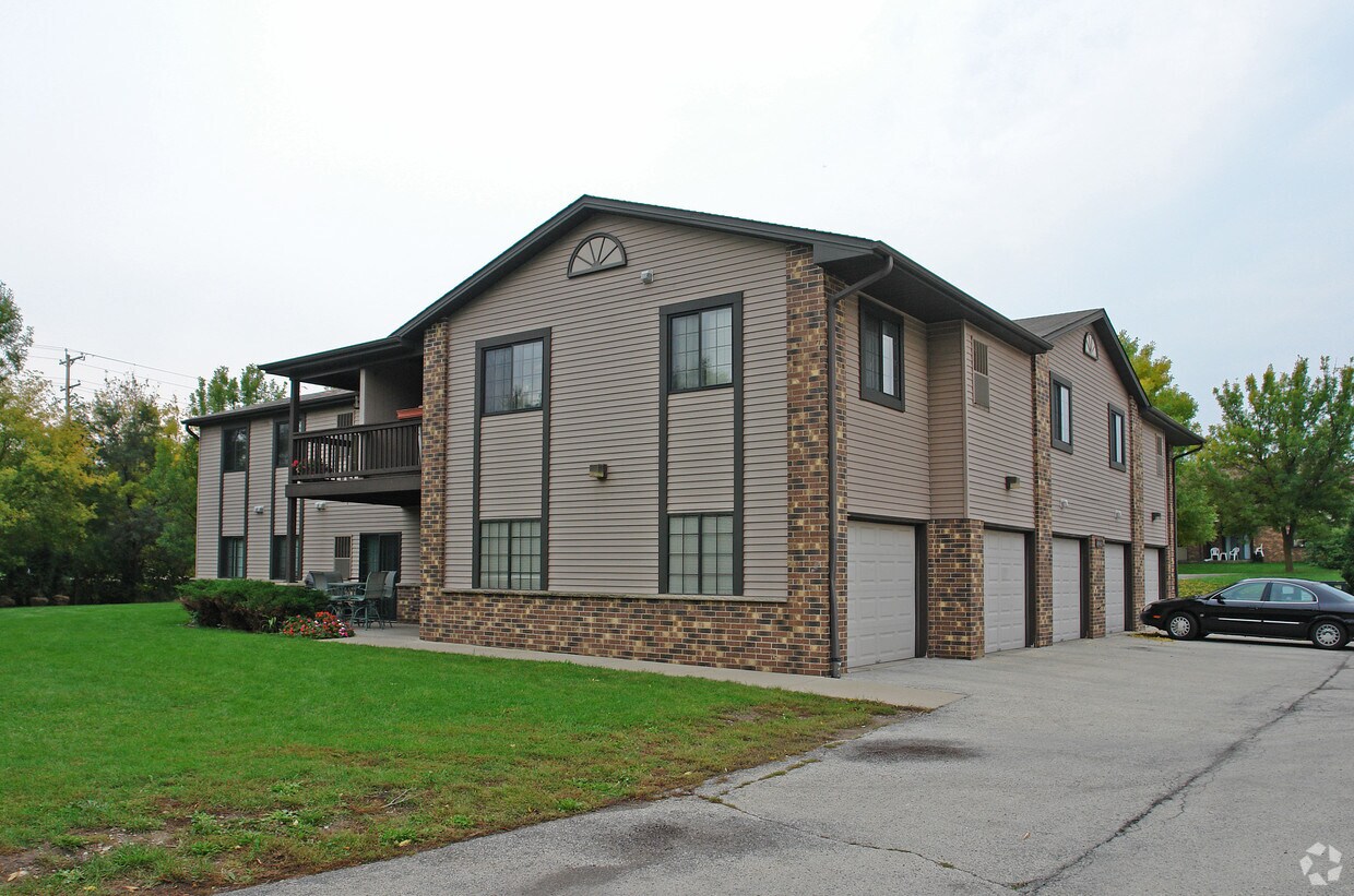 Building Photo - 4843 Indian Hills Dr