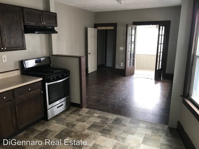 Foto del edificio - 3 br, 2 bath Apartment - 118 Ridgeway Ave