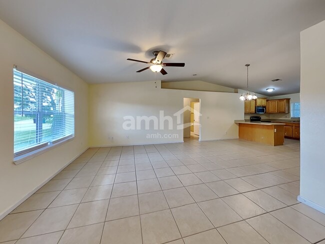 Foto del edificio - 3090 SW Boxwood Cir