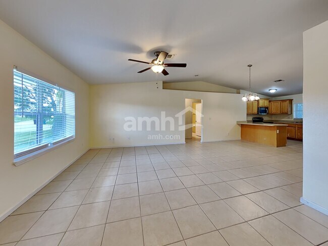 Building Photo - 3090 SW Boxwood Circle