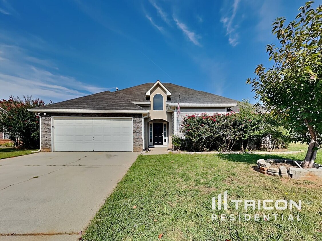 Foto principal - 5085 Towne Park Dr