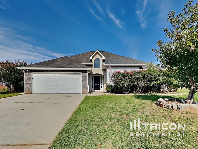 Building Photo - 5085 Towne Park Dr