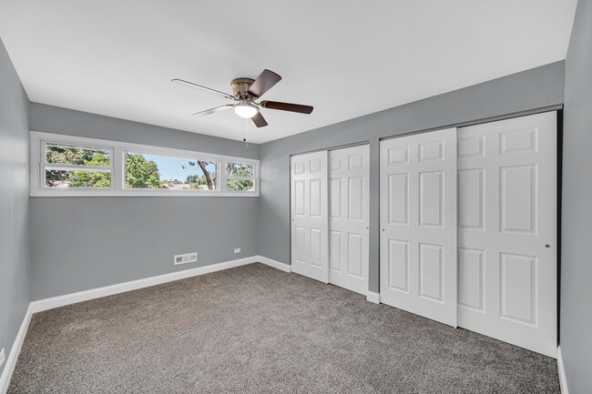 Building Photo - 8013 Monaldi Dr