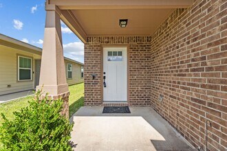 Building Photo - 5710 Pampus Prairie Rd