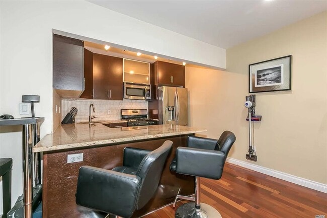 Photo - 71-19 162nd St Apartment