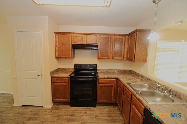 Foto del edificio - 5000 Imperial Eagle Dr