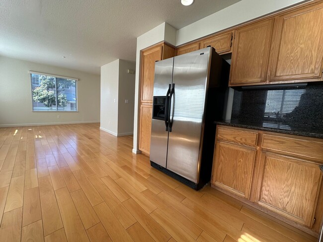 Foto del edificio - 3BR Townhouse for Rent – Fremont, CA