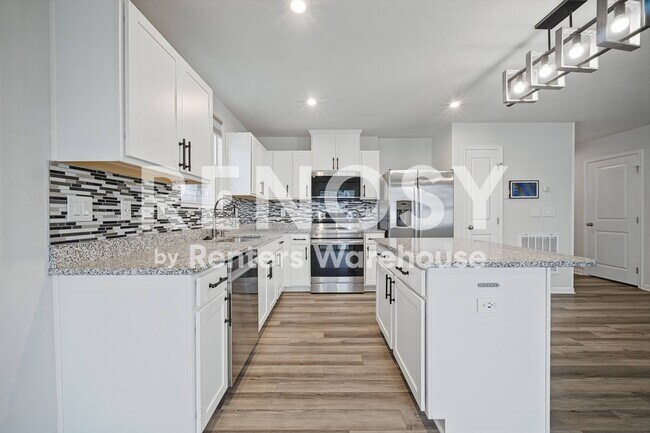 Foto del edificio - 331 Forecastle St