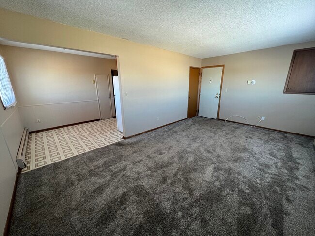 Foto del edificio - 2216 18 1/2 Ave NW