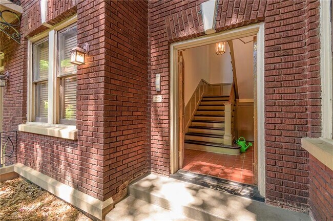 Foto del edificio - 1015 Piedmont Ave NE