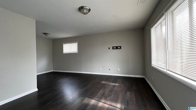 Foto del edificio - 1432 Brighton Rd
