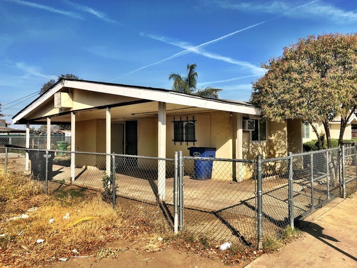 Primary Photo - 399 11TH ST - 2 BEDROOM 1 BATH - ORANGE COVE