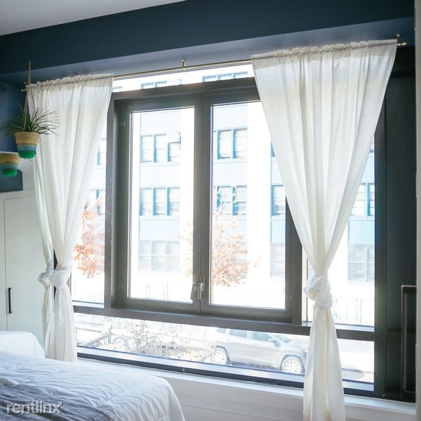 Building Photo - 28 Starr St