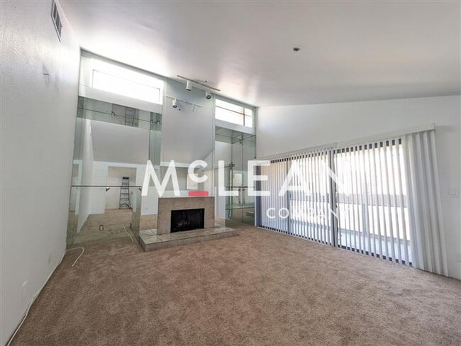 Building Photo - The Village Racquet Club - 2 Bedroom, 2 Ba...