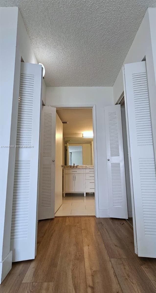 Foto del edificio - 3300 NE 192 St