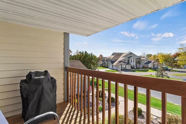 Foto del edificio - W240N2524 E Parkway Meadow Cir