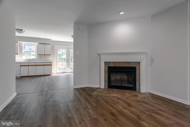 Building Photo - 506 Susan Dr