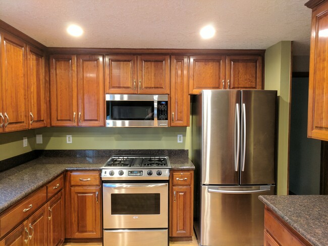 Building Photo - 15128 SW Barcelona Way