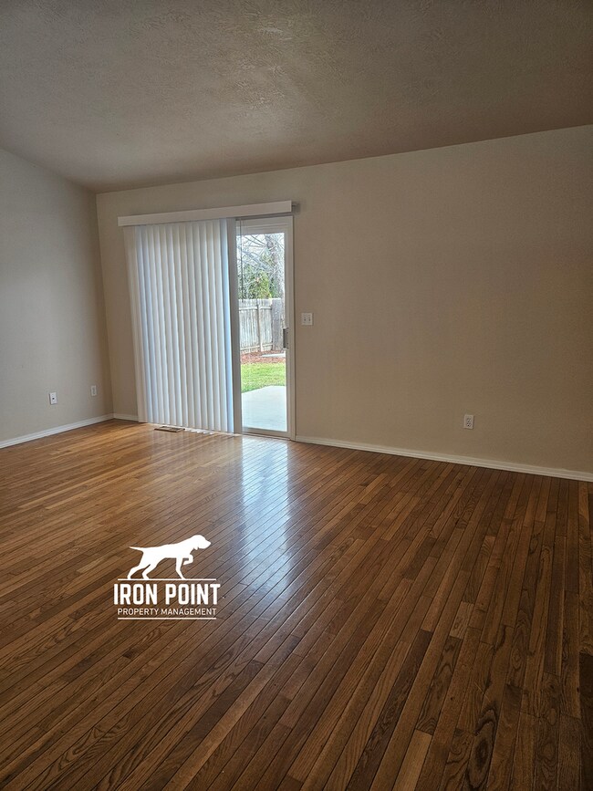 Foto del edificio - Candlestick Park Sub-3bed/2bath w/2 car ga...