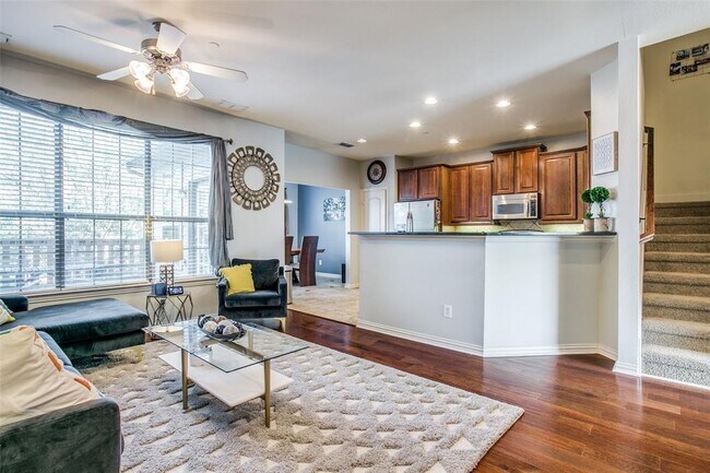 Building Photo - 2521 Jacobson Dr