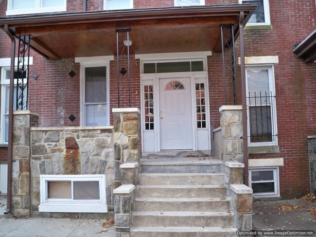 Foto del edificio - 2026/2027 JHU Homewood Off-Campus 6bd/3ba house w/ W/D. Available 6/6/2026