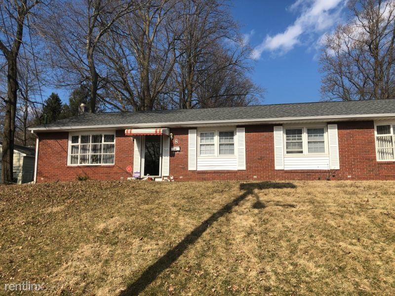 Primary Photo - 3 br, 2 bath Cooperative - 8 Grafton Avenue