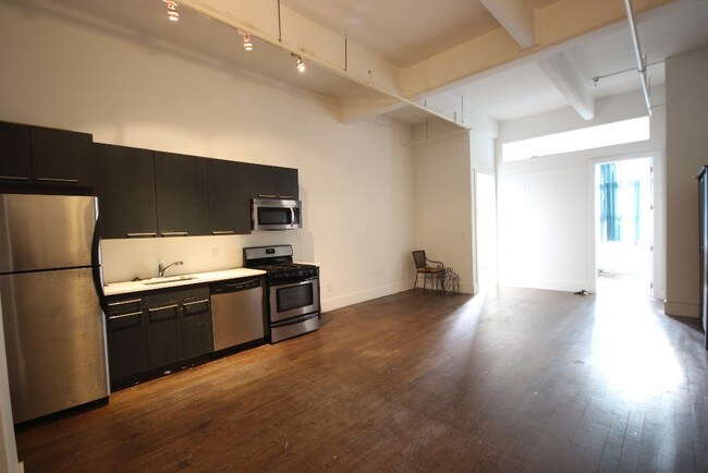 Building Photo - 808 Driggs Ave
