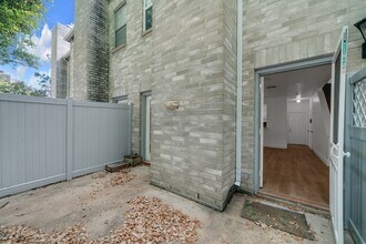 Building Photo - 6000 Reims Rd