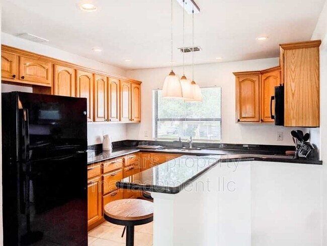 Foto del edificio - 29 N Hillcrest Ave