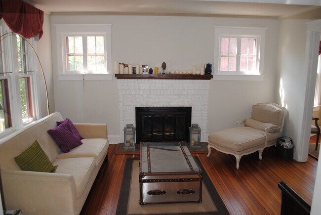 Sala de estar - 1412 Foxhall Rd NW