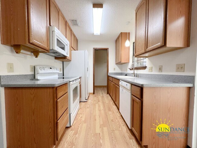 Building Photo - Gorgeous 3 Bedroom Home in Fort Walton Beach!