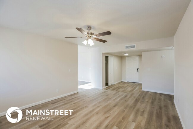 Building Photo - 3522 W Malapai Dr
