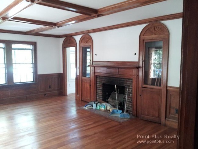 Building Photo - 251 Brattle St