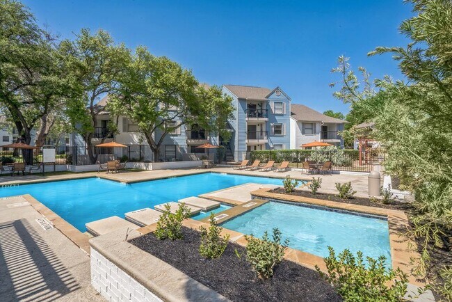 Foto del edificio - 9024 Northgate Blvd