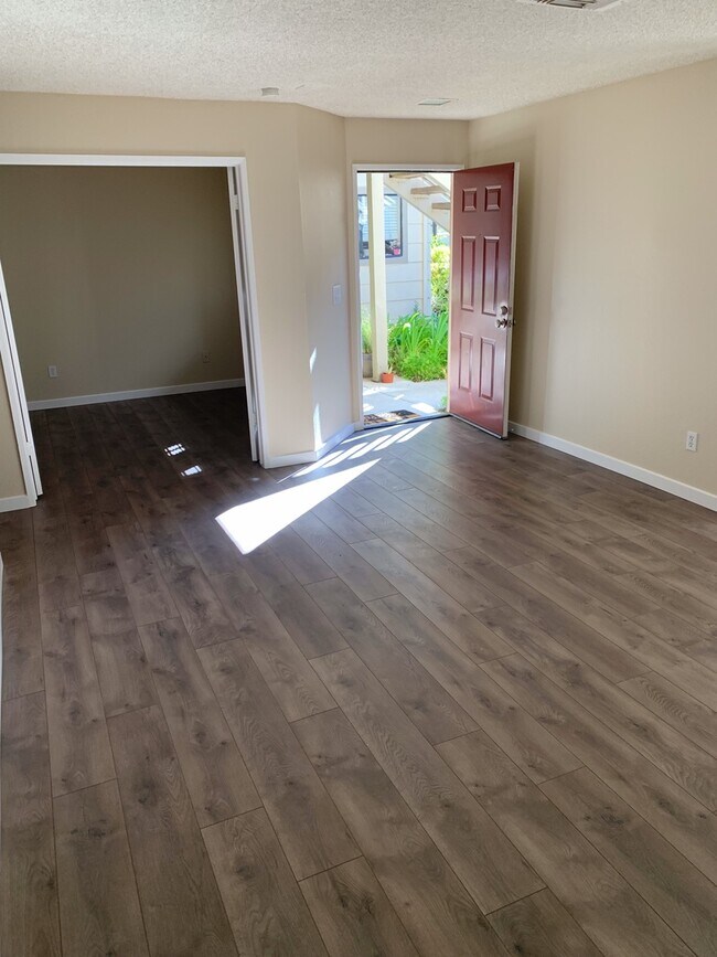 Building Photo - Hercules: Lower Level Two Bedroom Two Bath...