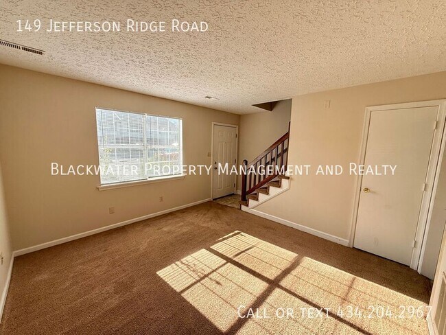 Foto del edificio - 149 Jefferson Ridge Rd