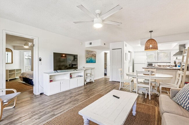 Building Photo - 130 Ocean Hibiscus Dr