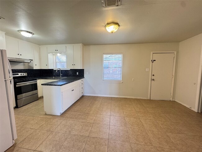 Foto del edificio - 2205 Farr St