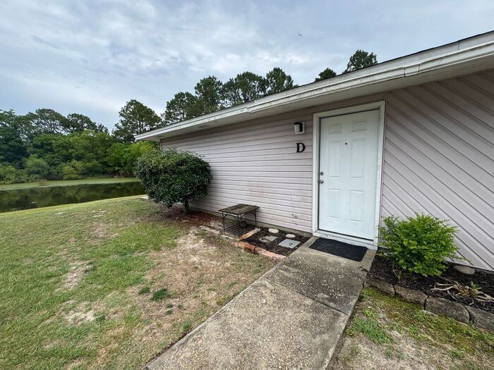 Primary Photo - Gulf Breeze - Greenbriar Estates - 2 bedro...