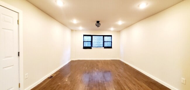 Building Photo - 487 Ocean Ave
