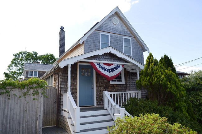 Building Photo - Waterfront Winter Rental: Sunset Cove (Uti...