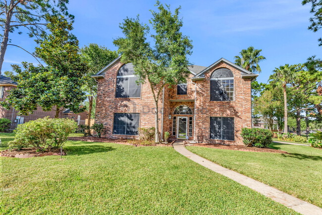 Building Photo - 1405 Silverleaf Dr