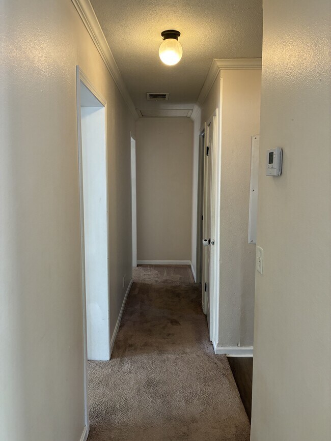 Foto del edificio - 6211 W Ridley St