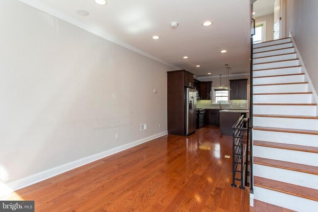 Foto del edificio - 631 Dudley St