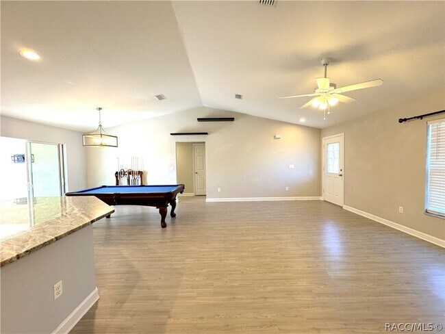 Building Photo - 3940 Penton Pl