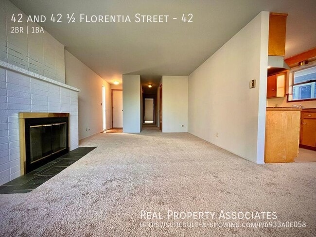 Building Photo - Charming Upper Duplex