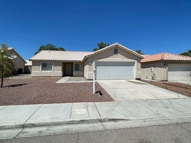Foto principal - 436 W Azure Ave